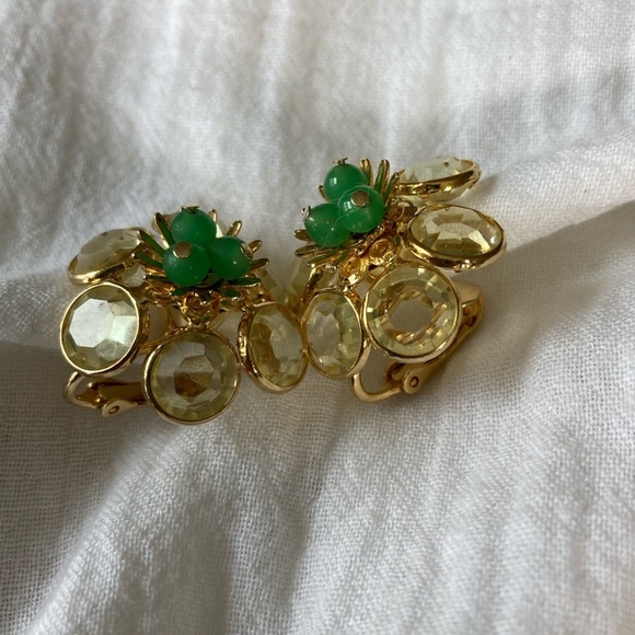Corocraft Vintage Clip on Earrings with‎ Bezel Crystals and Green Stones - Picture 7 of 7